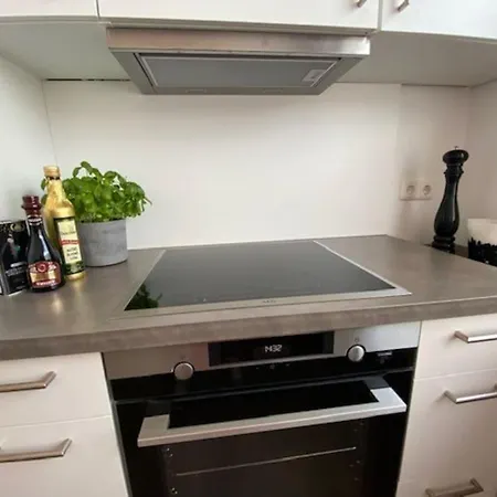 Airport-messe Apartment, Fusslaeufig Erreichbar * Dusseldorf
