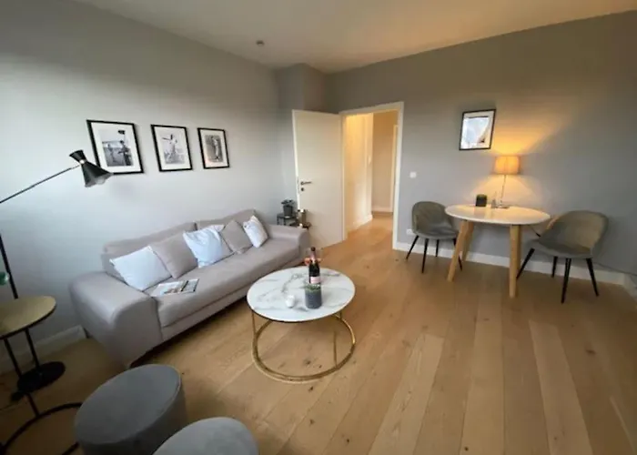 Airport-messe Apartment, Fusslaeufig Erreichbar 3 아파트 *