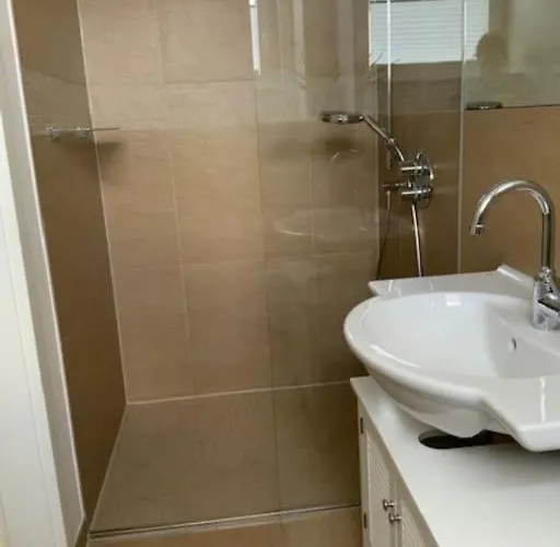 아파트 Airport-messe Apartment, Fusslaeufig Erreichbar 3 *